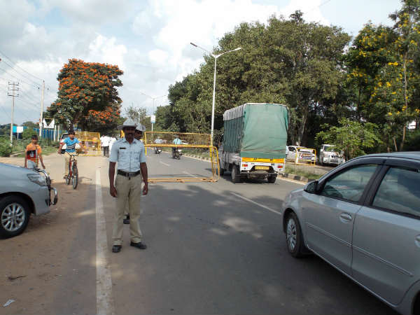 ಸಂಚಾರ ಸುಗಮಗೊಳಿಸಲು ಸಕಲ ವ್ಯವಸ್ಥೆ