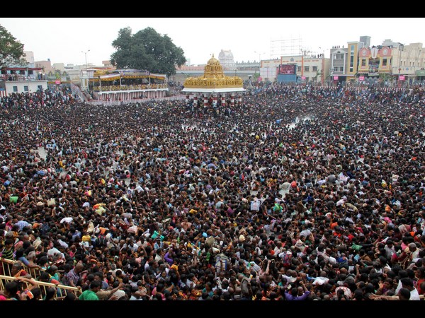 2 ಲಕ್ಷಕ್ಕೂ ಅಧಿಕ ಮಂದಿ ಚಕ್ರತೀರ್ಥ ಸ್ನಾನ