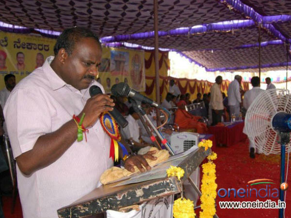 ಒಟ್ಟಿನಲ್ಲಿ ಅಡಕತ್ತರಿಯಲ್ಲಿ ಎಚ್ಡಿಕೆ