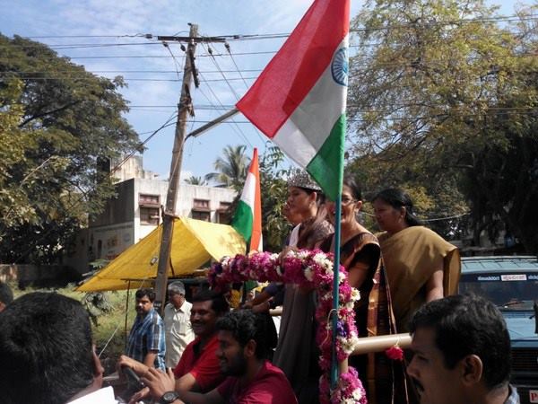 ಜನರ ಸಂಭ್ರಮ