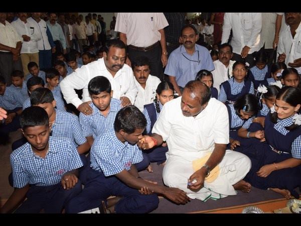 ಕುಮಾರಸ್ವಾಮಿ ಅವರಿಗೆ ಹುಟ್ಟು ಹಬ್ಬದ ಸಂಭ್ರಮ