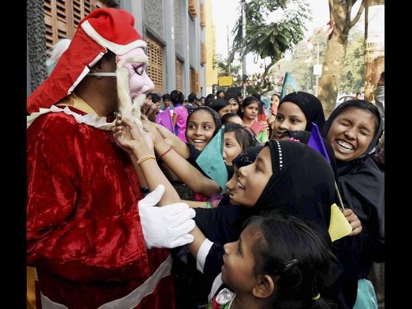 ಮುಸ್ಲಿಮರ ಜೊತೆ ಸಾಂತಾಕ್ಲಾಸ್ ಸಂಭ್ರಮ