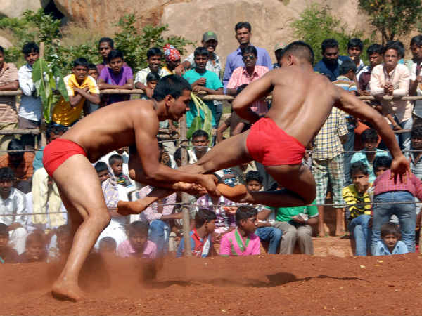 ಕುಸ್ತಿ ವೀರರ ಪ್ರದರ್ಶನ