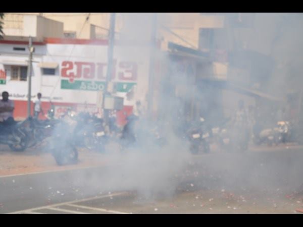 ಬಳ್ಳಾರಿಯ ಪ್ರಮುಖ ಬೀದಿಗಳಲ್ಲಿ 