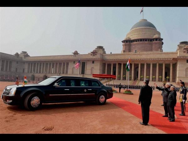 ಬೀಸ್ಟ್ ಎದುರಿನಲ್ಲಿ ಮುಖಂಡರು