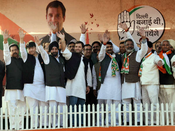 ಹಾಯ್ ಎಂದ ರಾಹುಲ್