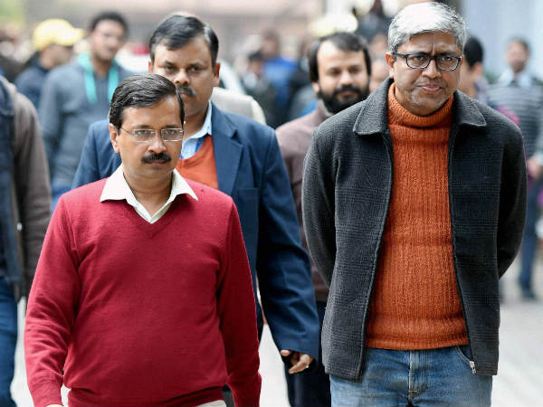 ಕೇಜ್ರಿವಾಲ್, ಅಶುತೋಶ್