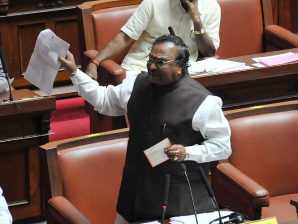 ಇದು ಹಿಂದುಸ್ತಾನವೇ? ಅಥವ ಪಾಕಿಸ್ತಾನವೇ? 