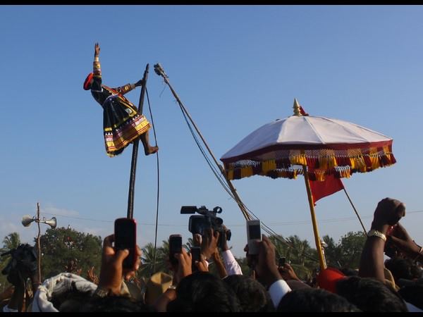 ಮೈಲಾರಕ್ಕೆ ಲಕ್ಷಾಂತರ ಮಂದಿ ಭಕ್ತರ ಆಗಮನ