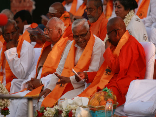 ಸಮಾವೇಶದಲ್ಲಿ ಸಂಚಲನ ಮೂಡಿಸಿದ ಗೋಪಾಲ್ ಜಿ