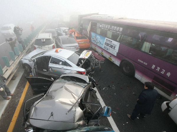100ಕ್ಕೂ ಹೆಚ್ಚು ವಾಹನಗಳ ಡಿಕ್ಕಿ