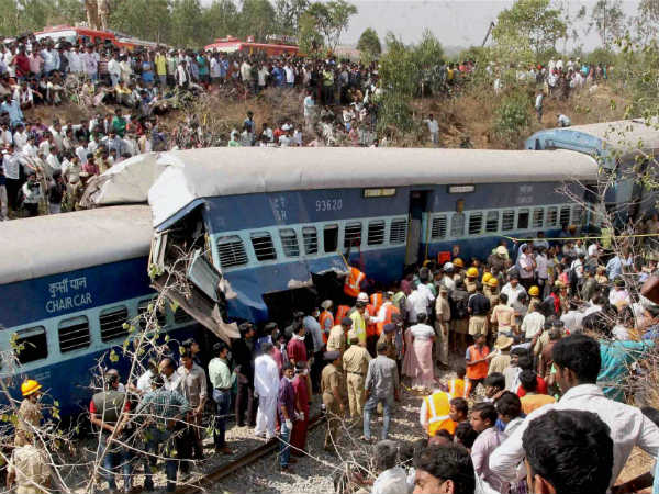 ಪ್ರಯಾಣಿಕರ ರಕ್ಷಣೆ