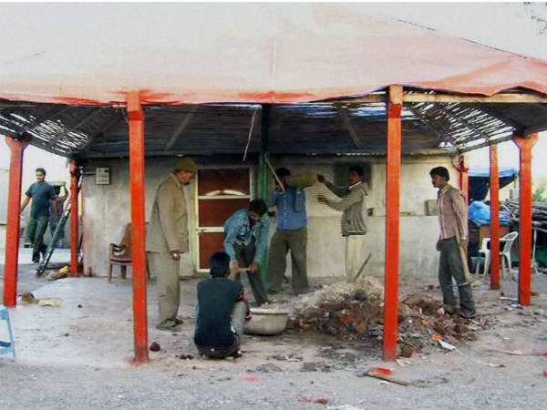 ಮೋದಿ ಮೂರ್ತಿ ಹೋಯ್ತು