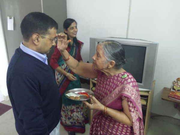 Kejriwal mother