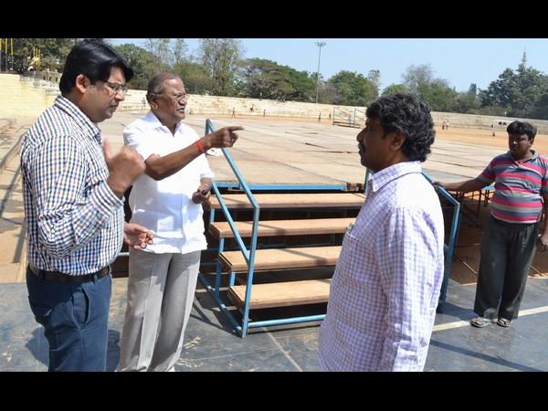 ಮುಖ್ಯ ವೇದಿಕೆ ನಿರ್ಮಾಣ ಉಸ್ತುವಾರಿ