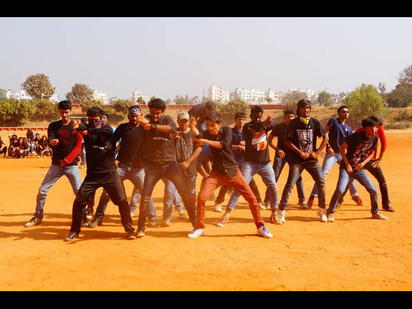 ಸಾಂಸ್ಕೃತಿಕ ಕಾರ್ಯಕ್ರಮಕ್ಕೆ ತಯಾರಿ