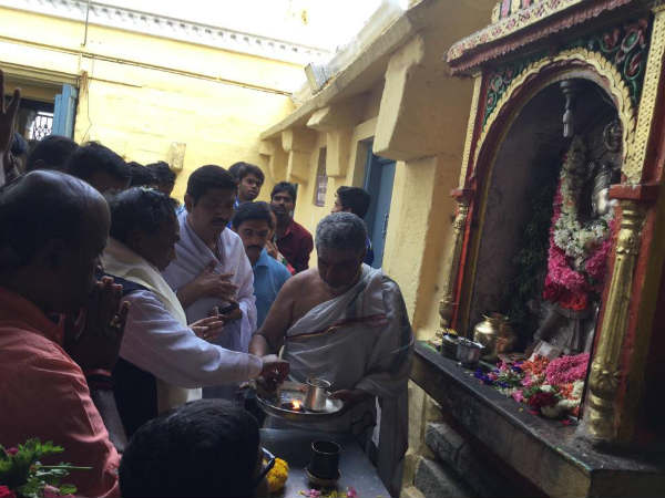 ಸಿಎಂ ಸಿದ್ದರಾಮಯ್ಯ ಕಿಕ್ ಬ್ಯಾಕ್ ಪಡೆದಿದ್ದಾರೆಯೇ? ಸಿಎಂ ಸಿದ್ದರಾಮಯ್ಯ ಕಿಕ್ ಬ್ಯಾಕ್ ಪಡೆದಿದ್ದಾರೆಯೇ?