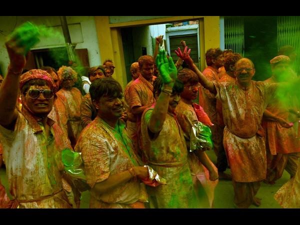 ಬಣ್ಣ... ಬಣ್ಣ