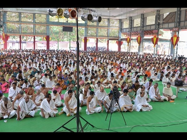 ಭಗವಂತನ ಸೇವೆಯನ್ನು ಮಾಡಬೇಕು