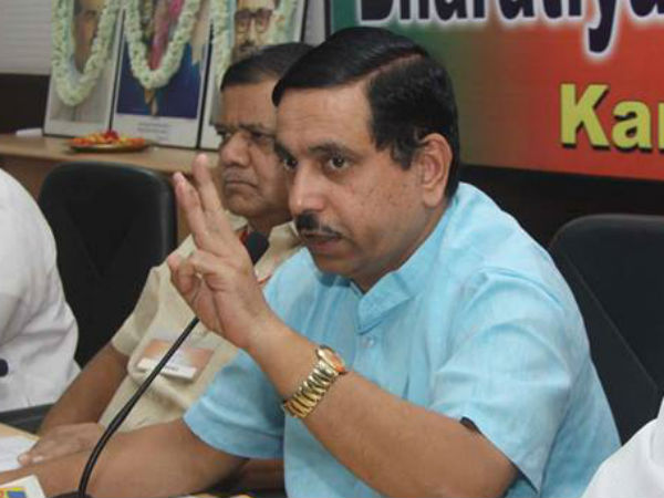 ಪ್ರಕರಣವನ್ನು ಸಿಬಿಐ ತನಿಖೆಗೆ ಒಪ್ಪಿಸಬೇಕು : ಜೋಶಿ