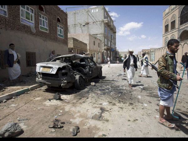 India sends plane to airlift citizens from Yemen