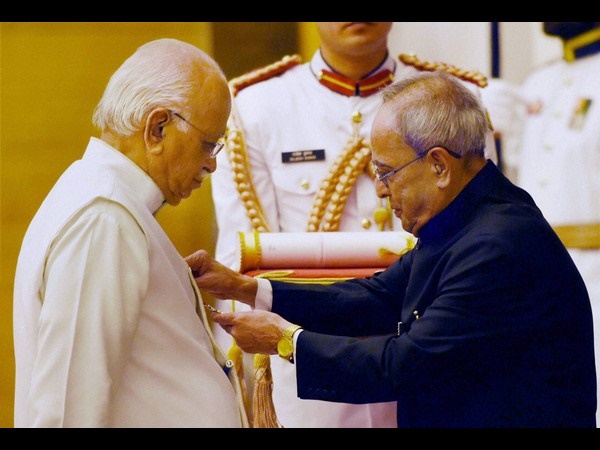  ಲಾಲಕೃಷ್ಣ ಅಡ್ವಾನಿಗೆ ಪದ್ಮ ವಿಭೂಷಣ