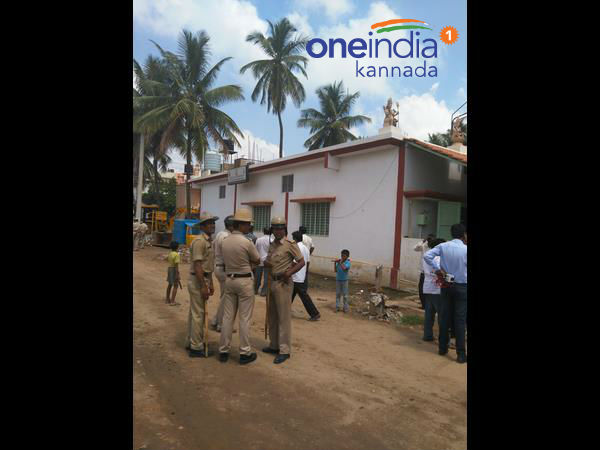 ಯಾವ ಯಾವ ಇಲಾಖೆ ಅಧಿಕಾರಿಗಳು ಇದ್ದಾರೆ?