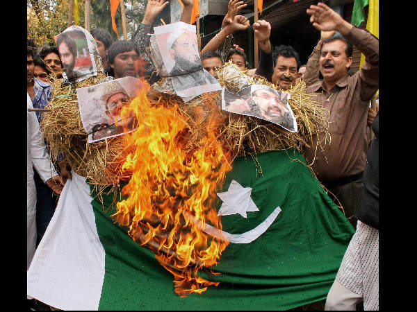 ಶಿವಸೇನೆಯಿಂದ ಪ್ರತ್ಯೇಕತಾವಾದಿಗಳ ವಿರುದ್ಧ ಧರಣಿ