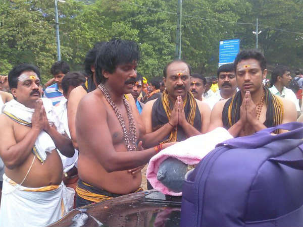 Janardhana Reddy Sabarimala yatra with Sriramulu and others