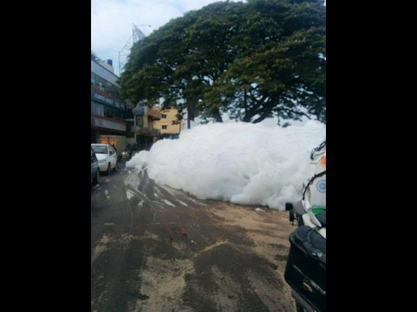 ಸಂಚಾರ ಅಸ್ತವ್ಯಸ್ತ, ಜನರಿಗೆ ಕಾಯಿಲೆ ಭೀತಿ