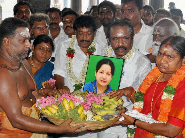 ಟ್ವೀಟುಗಳನ್ನೋದುವ ಮುನ್ನ