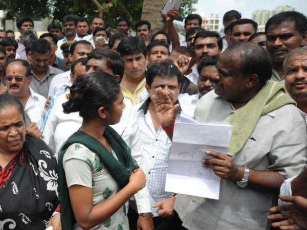 ಒತ್ತುವರಿ ತೆರವು ನಿಲ್ಲಿಸಿ : ಎಚ್ಢಿಕೆ