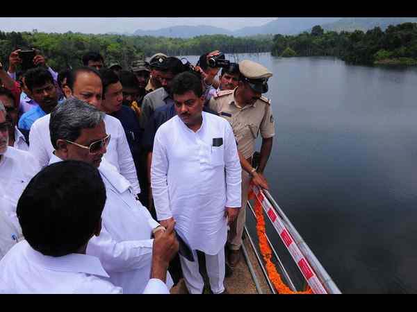 ಮೇಕೆದಾಟು, ಎತ್ತಿನಹೊಳೆ ಯೋಜನೆಗಳು