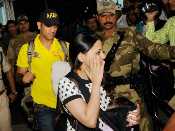 ಧೋನಿ ಗೆಲುವಿಗೆ ಸಾಕ್ಷಿ