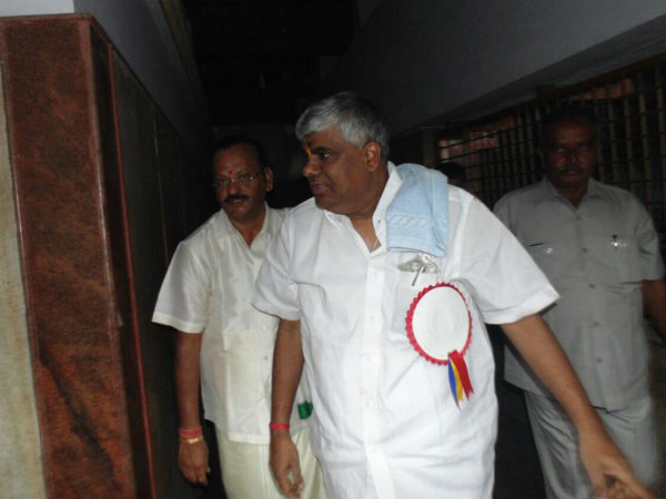 ಕರ್ನಾಟಕ ಹಾಸನದ ಹೆಸರು ಸೇರಿಸಿಲ್ಲ
