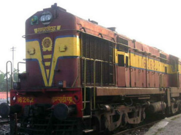 Indian Railways brings R-Mitra app for women’s safety Indian Railways brings R-Mitra app for women’s safety