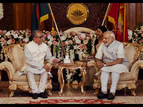 ಢಾಕಾ ಅಧ್ಯಕ್ಷ ಹಮೀದ್ ಜೊತೆ ಮೋದಿ