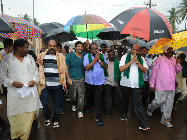 ಸರ್ಕಾರ ರೈತರ ದಾರಿ ತಪ್ಪಿಸುತ್ತಿದೆ