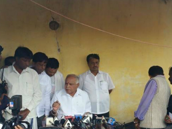 ಸಿದ್ದರಾಮಯ್ಯ ಅವರಿಗೆ ಹೈಕಮಾಂಡ್ ಬುದ್ಧಿ ಹೇಳಲಿ