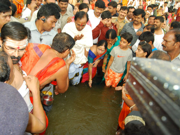 ತೆಲಂಗಾಣ ಮುಖ್ಯಮಂತ್ರಿ ಕೆಸಿಆರ್ ತೆಲಂಗಾಣ ಮುಖ್ಯಮಂತ್ರಿ ಕೆಸಿಆರ್