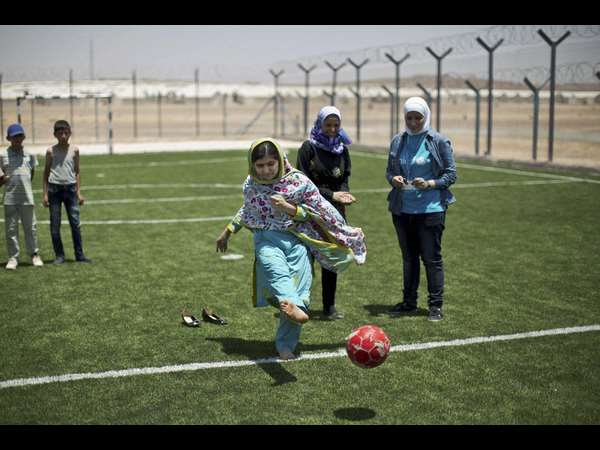ಪುಟ್ ಬಾಲ್ ಆಡಿದ ಮಲಾಲಾ ಪುಟ್ ಬಾಲ್ ಆಡಿದ ಮಲಾಲಾ