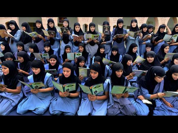 ಧರ್ಮಗ್ರಂಥದ ಓದು