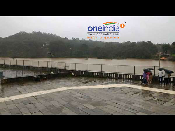 ಚಾರ್ಮಾಡಿ ಘಾಟ್ ಸಂಚಾರ ಬಂದ್ 