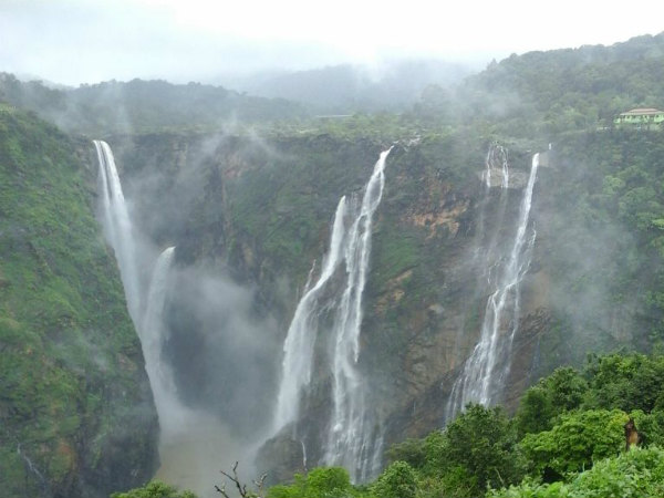 ಮೈದುಂಬಿದ ಜೋಗ ಜಲಪಾತ