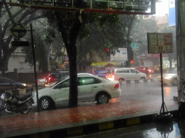 ಬೆಂಗಳೂರಲ್ಲಿ ಧಾರಾಕಾರ ಮಳೆ