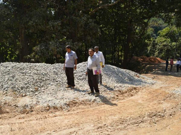 ಗುತ್ತಿಗೆದಾರರಿಗೆ ಸಮಯ ಸಿಗಲಿಲ್ಲ