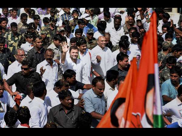 ಸ್ತ್ರೀ ಸ್ವ ಸಹಾಯ ಗುಂಪಿನೊಡನೆ ಚರ್ಚೆ