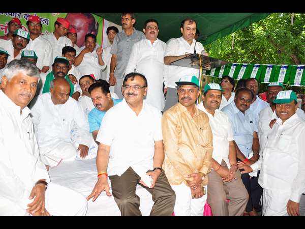 ಅನ್ನದಾತನ ಬದುಕು ಅಯೋಮಯ