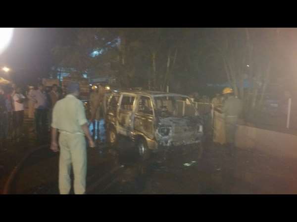 ಬೆಂಕಿ ನಂದಿಸಿದ ಸಿಬ್ಬಂದಿ