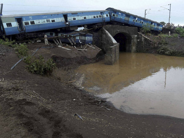 ದೇಶವನ್ನೆ ನಡುಗಿಸಿದ ರೈಲು ದುರಂತ